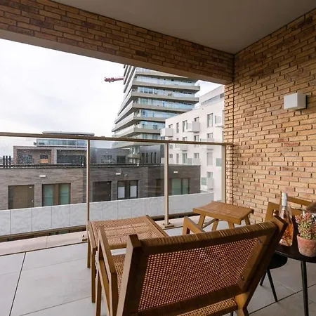 Casiola - Beautiful With Terrace And Parking Διαμέρισμα *