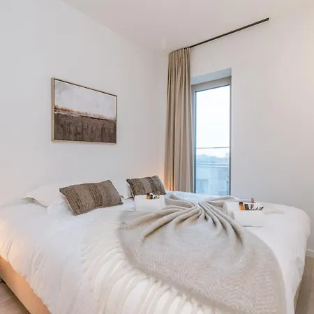 Casiola - Beautiful With Terrace And Parking * Οστένδη